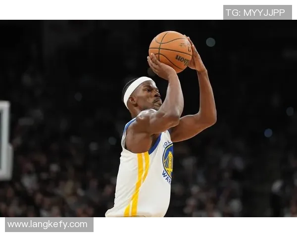 勇士与鹈鹕对决精彩直播11月1日全场回顾与分析